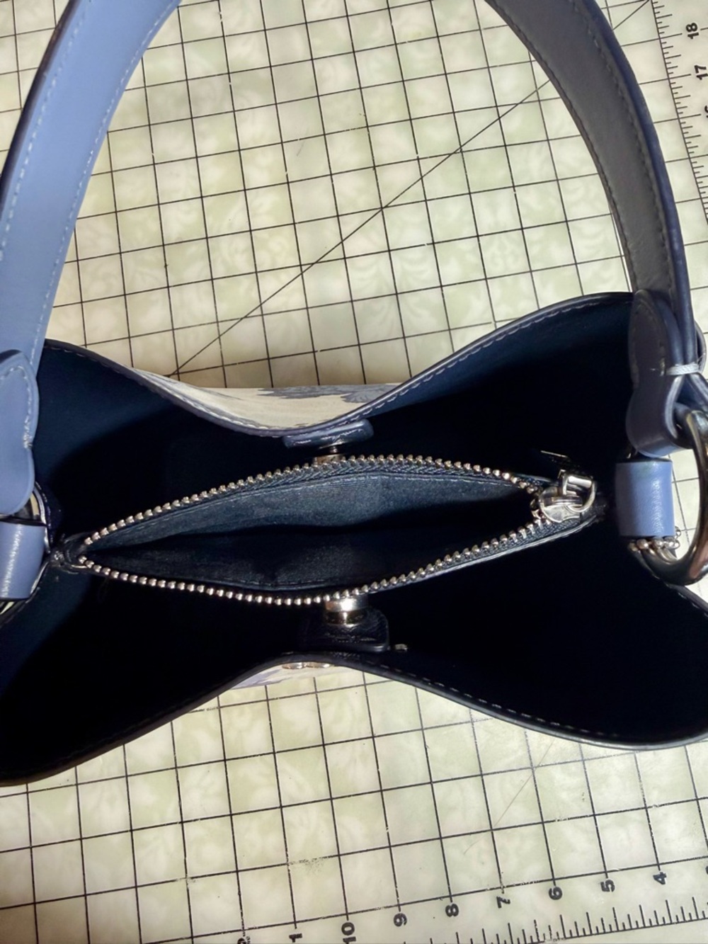 Coach White Floral Shoulder Bag with Blue Handle - Picture 6 of 9